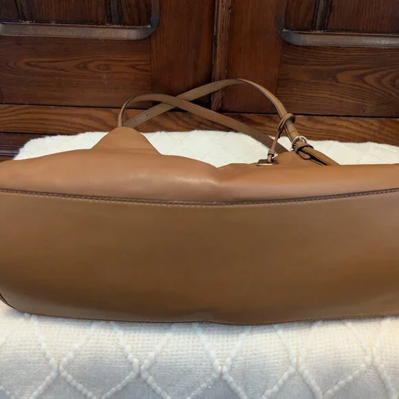 Coach #32221 Madison Carlye Tan Smooth Leather Shoulder Purse Bag - Picture 12 of 16